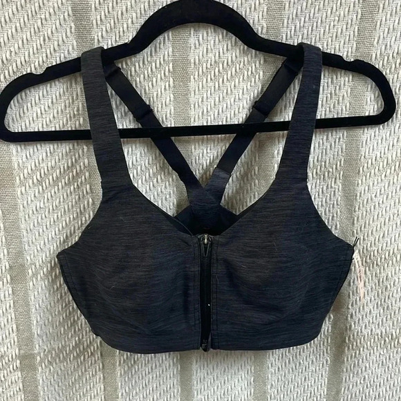 Victoria Secret Sports Bra 34C NWT - Picture 1 of 11